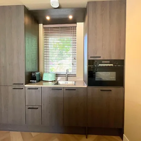 بيت للعطل Cozy 6-guest Retreat With Fireplace *